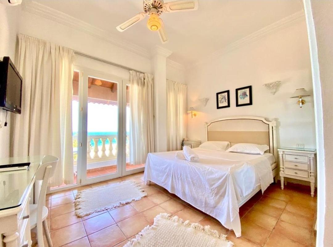 Plaza Corniche Hotel La Marsa Bagian luar foto