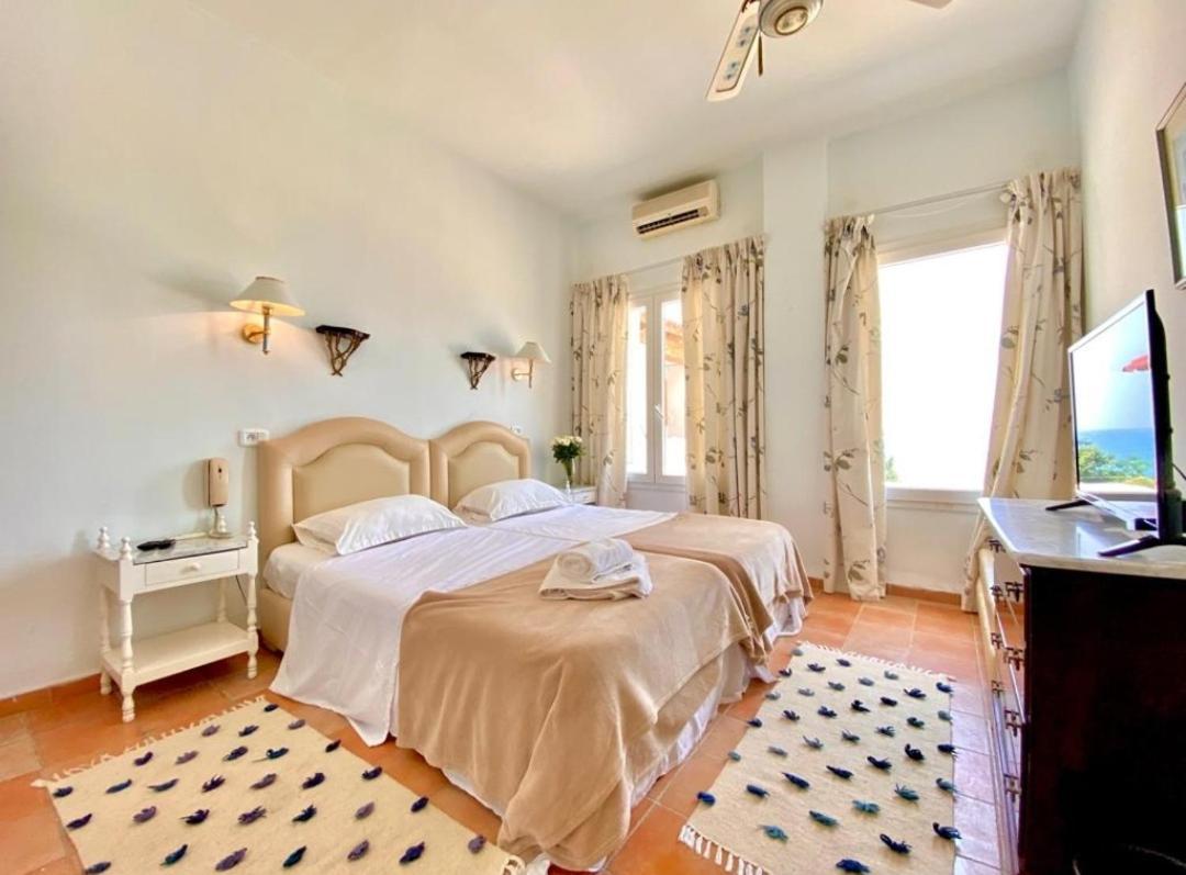 Plaza Corniche Hotel La Marsa Bagian luar foto