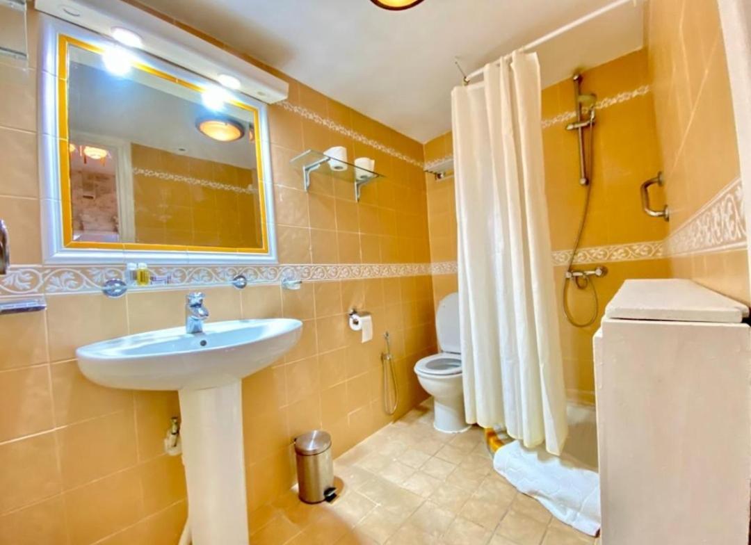 Plaza Corniche Hotel La Marsa Bagian luar foto