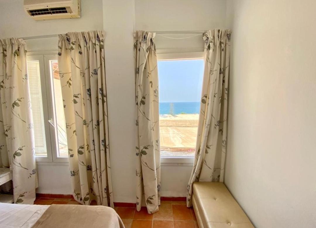 Plaza Corniche Hotel La Marsa Bagian luar foto